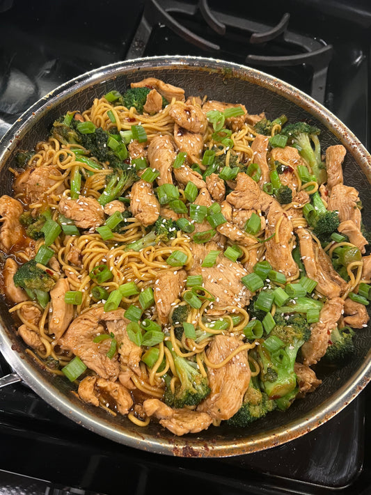 Chicken & Broccoli Lo-Mein